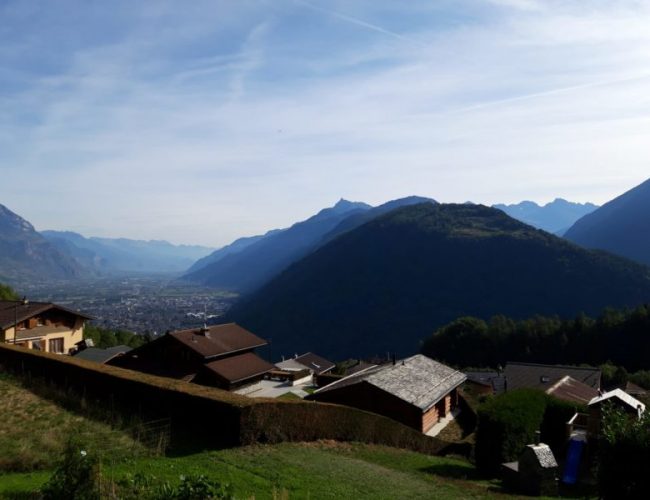 Le Valais en montant à la Forclaz...